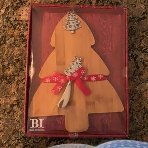 Boston International Cutting Board NWT